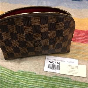 new louis vuitton damier pouch